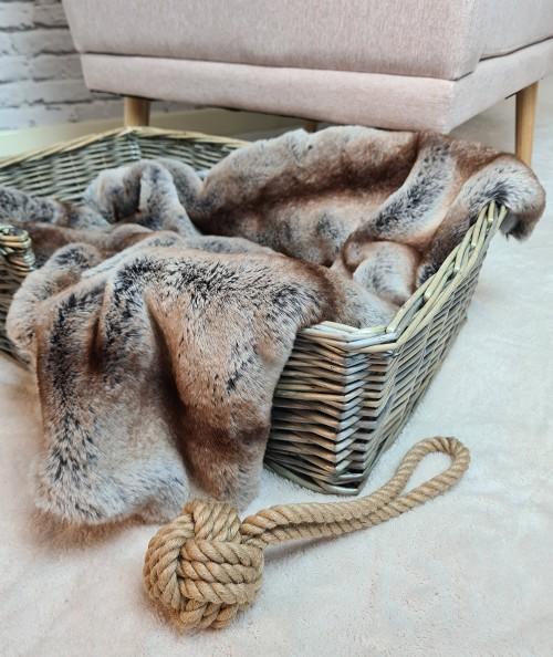 Faux fur luxury blanket for pet beds