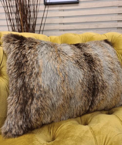 Patterned rectangular faux fur cushion covers