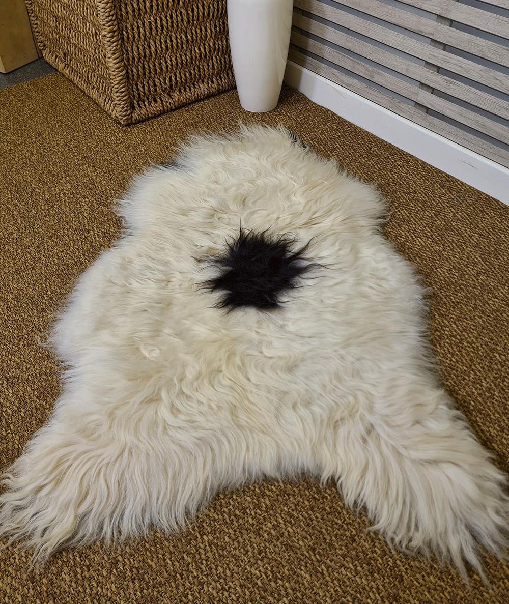 Black & White Icelandic Sheepskin Rug 0138