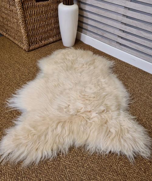 Ivory White Icelandic Sheepskin Rug 0120